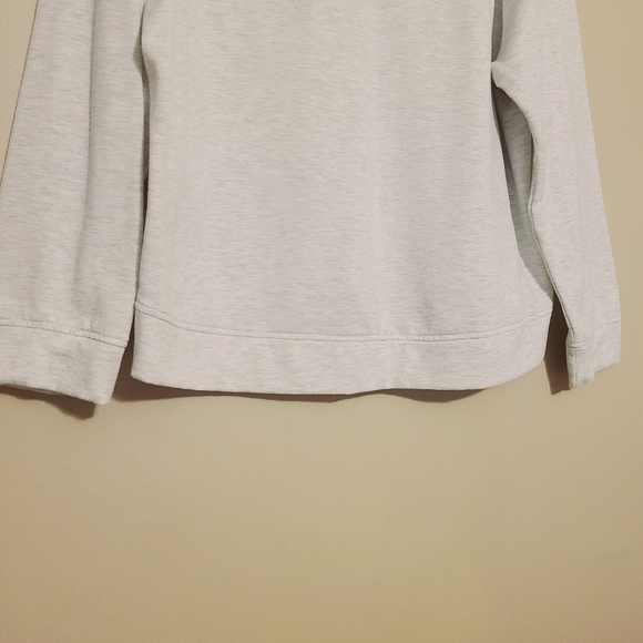 Rae Dunn | Women's Gray XOXO Graphic Sweatshirt (Size XL) - Picture 8 of 9